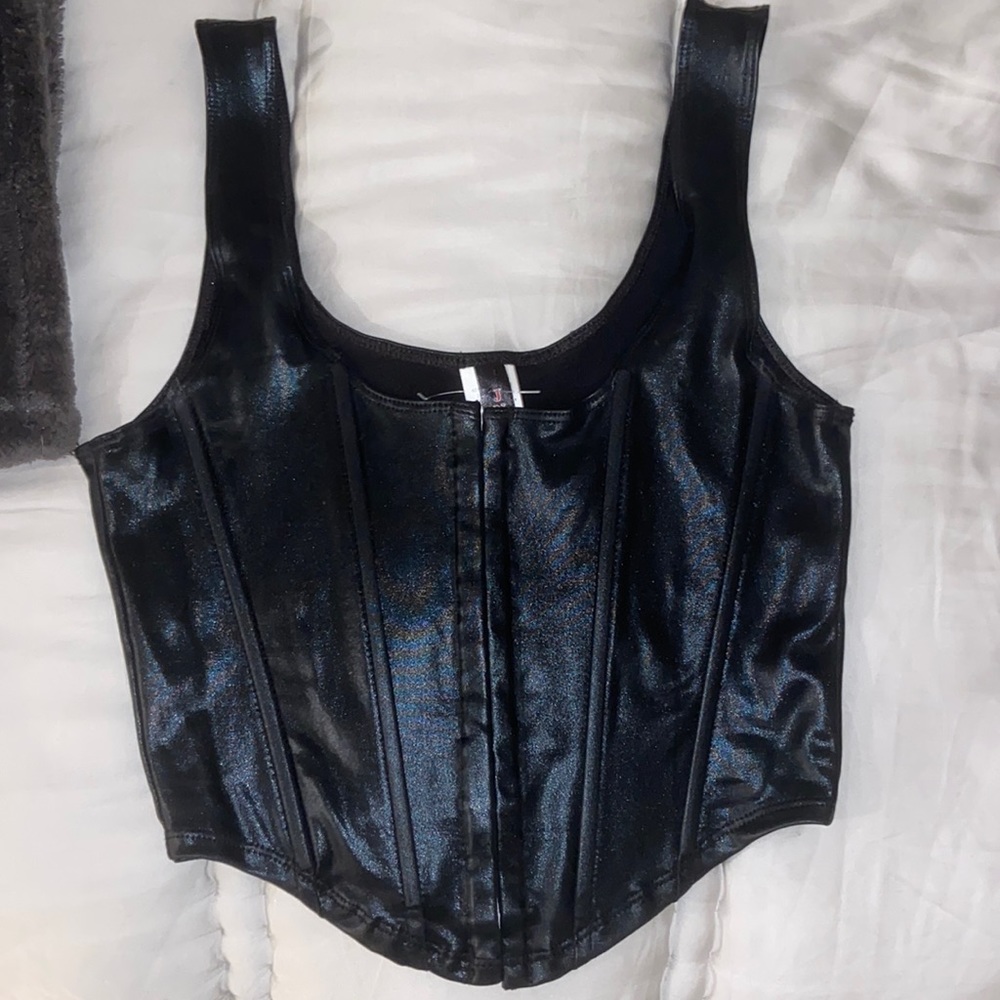 Black crop top